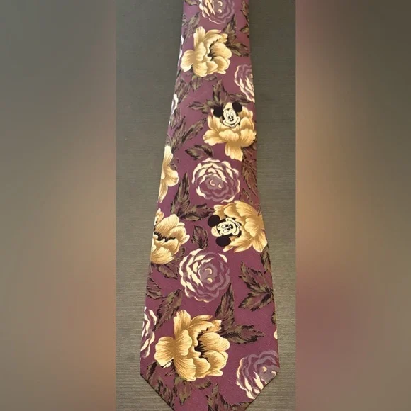 Walt Disney Hidden Mickey Mouse Floral Tie Silk Vintage
Men’s. - Picture 2 of 3